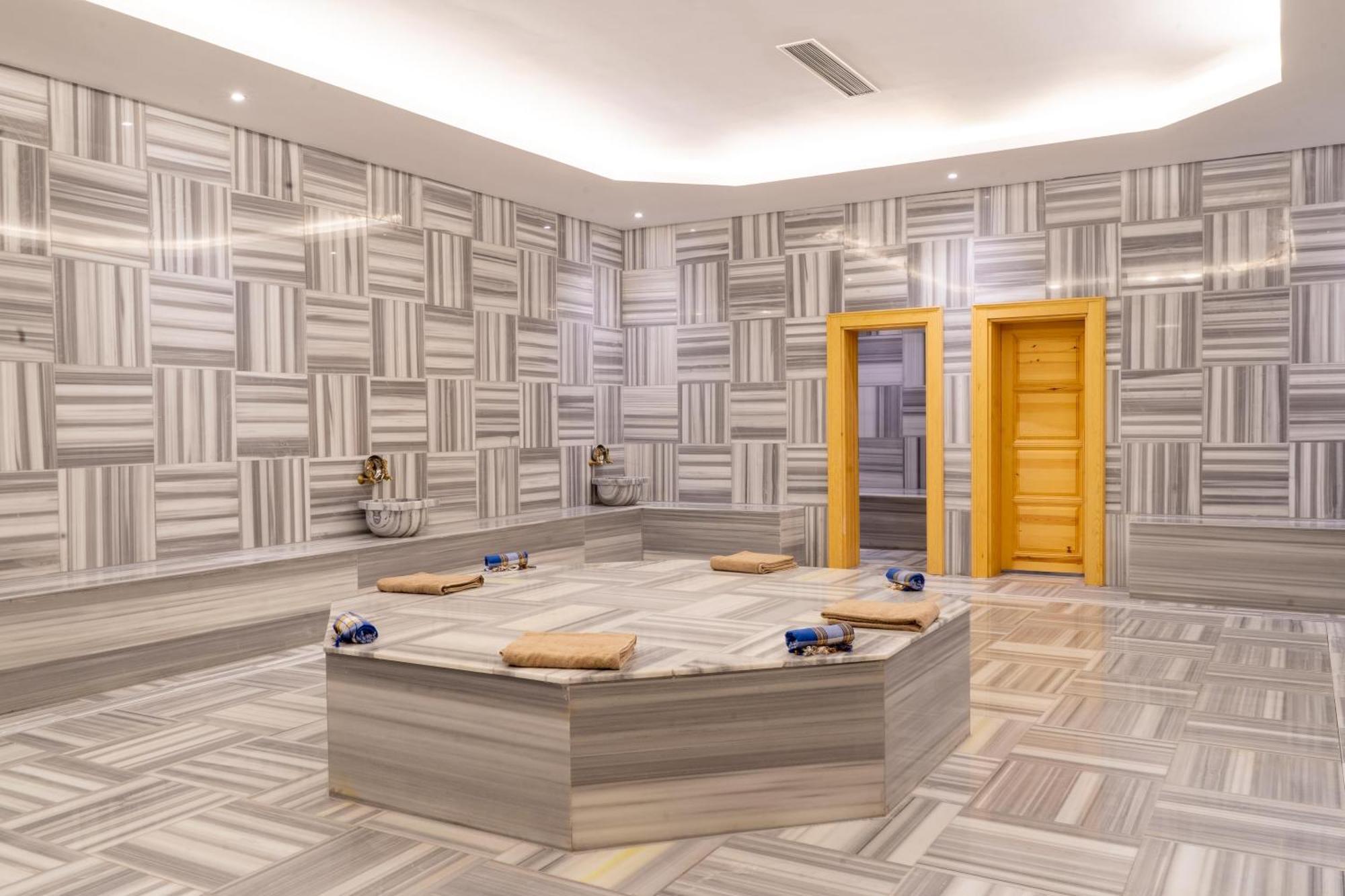 Hotel Ramada By Wyndham Gaziantep Extérieur photo